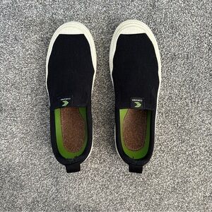 Cariuma slip on sneakers